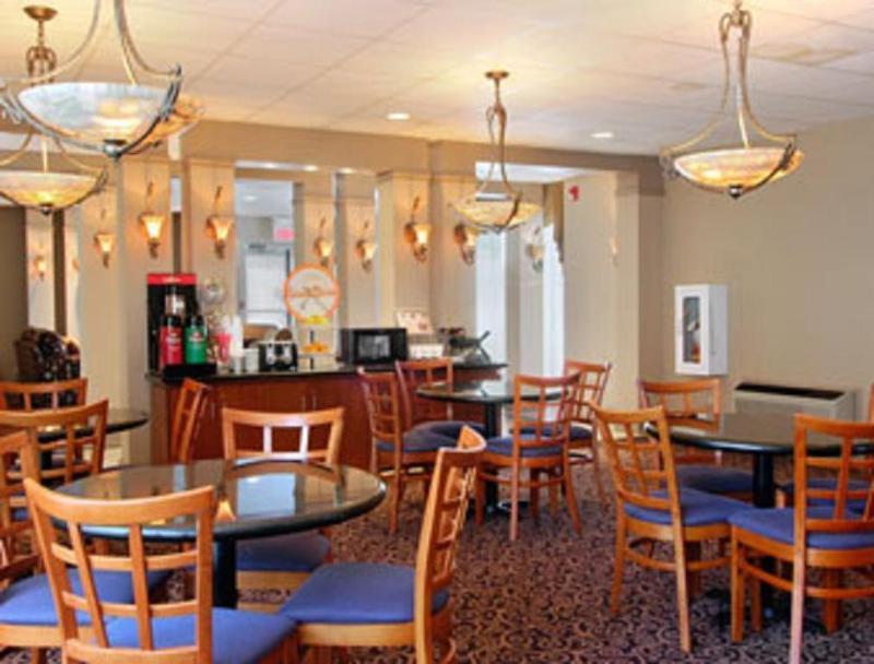 Howard Johnson By Wyndham Newburgh Ngoại thất bức ảnh